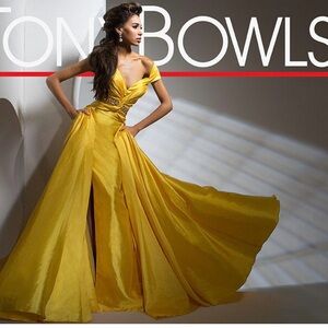 Elegant Tony Bowls yellow silk portrait collar gown 4